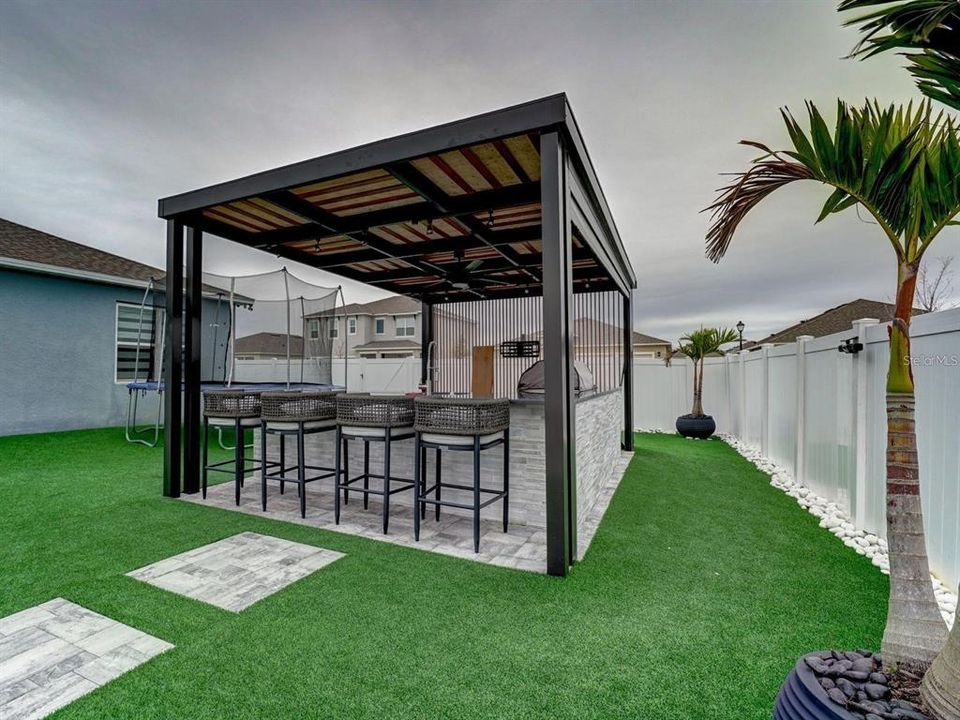 For Sale: $519,000 (4 beds, 2 baths, 1846 Square Feet)