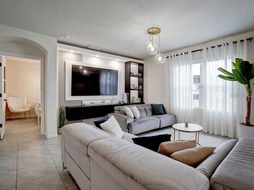 For Sale: $519,000 (4 beds, 2 baths, 1846 Square Feet)