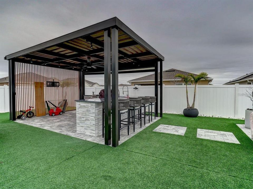 For Sale: $519,000 (4 beds, 2 baths, 1846 Square Feet)