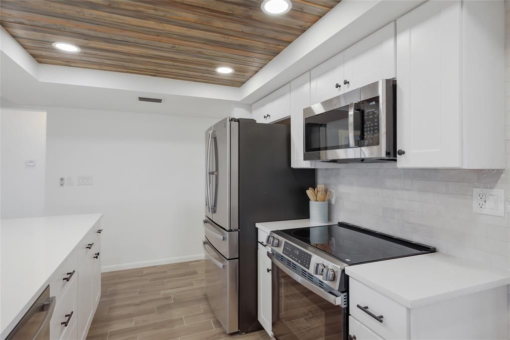 For Sale: $527,500 (3 beds, 2 baths, 1741 Square Feet)