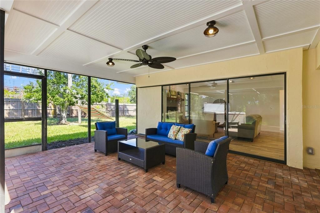 For Sale: $527,500 (3 beds, 2 baths, 1741 Square Feet)