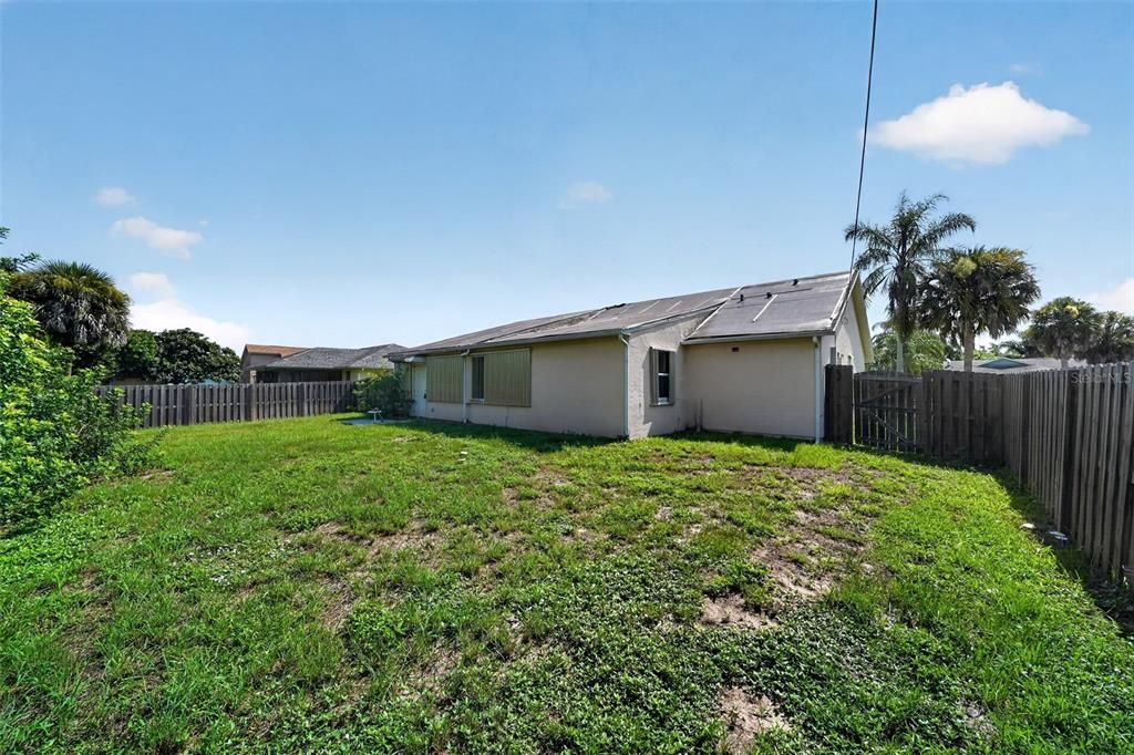 For Sale: $305,000 (3 beds, 2 baths, 1734 Square Feet)