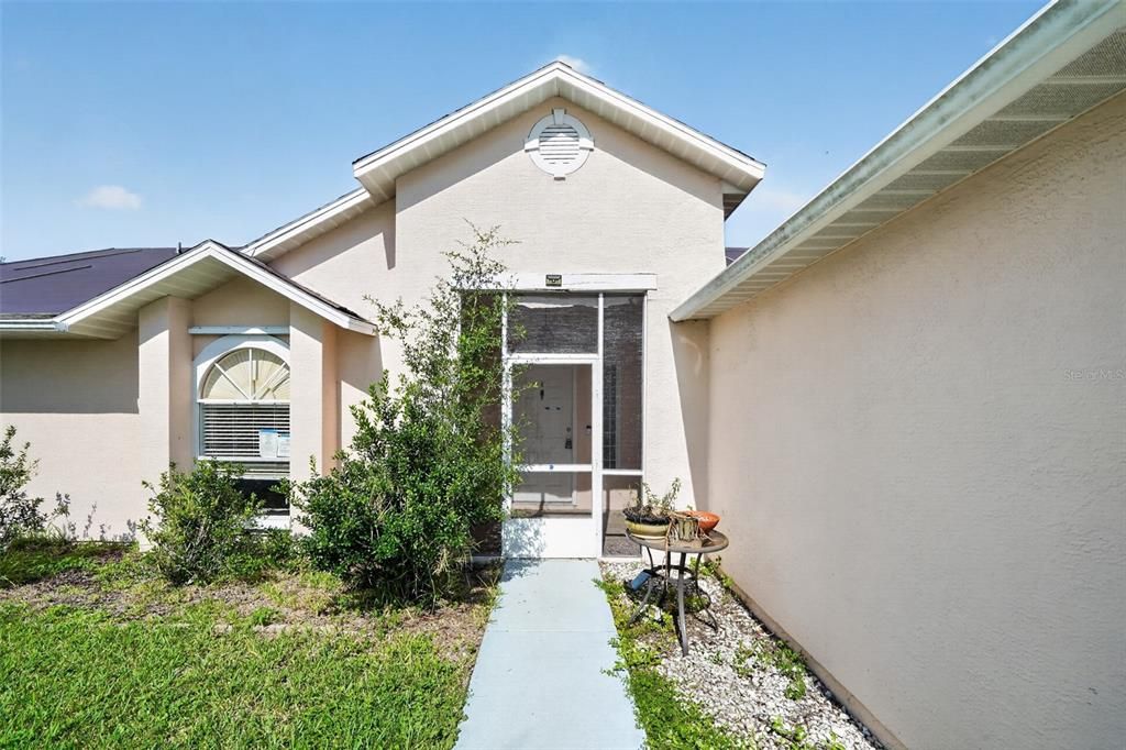 For Sale: $305,000 (3 beds, 2 baths, 1734 Square Feet)