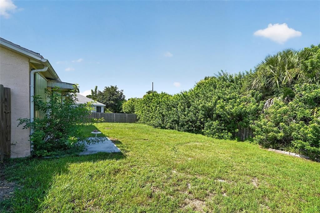 For Sale: $305,000 (3 beds, 2 baths, 1734 Square Feet)