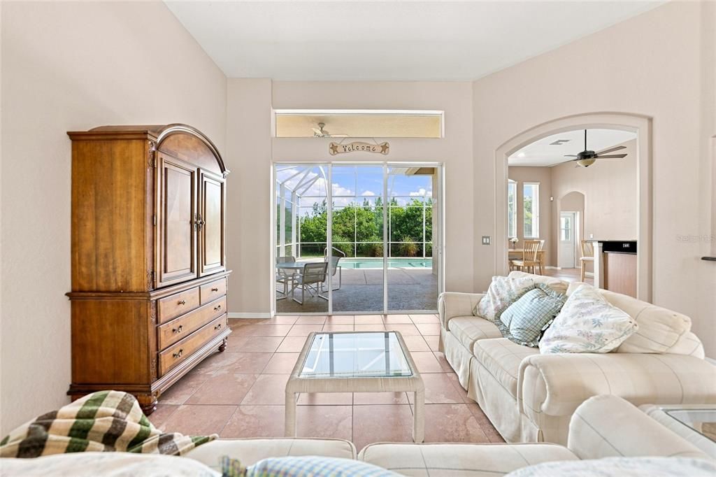 For Sale: $439,900 (3 beds, 3 baths, 2232 Square Feet)