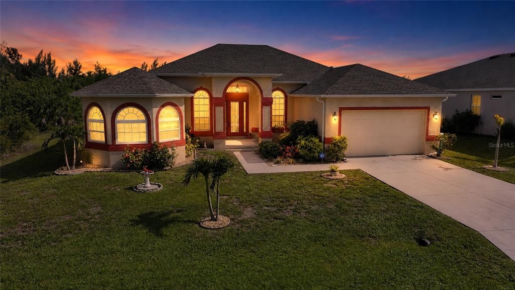 For Sale: $439,900 (3 beds, 3 baths, 2232 Square Feet)