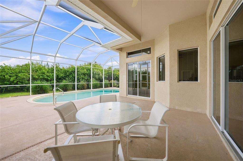 For Sale: $439,900 (3 beds, 3 baths, 2232 Square Feet)