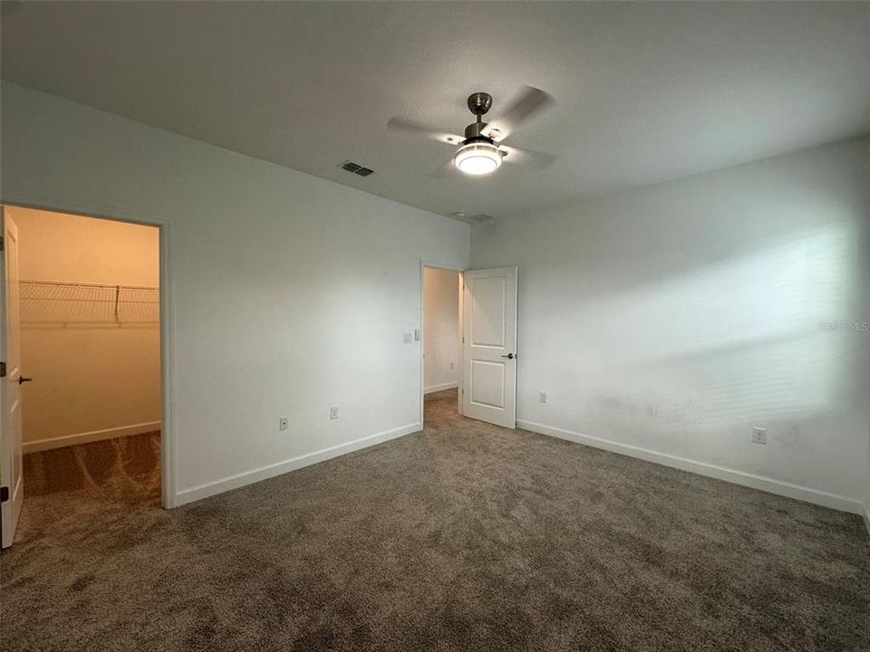 En Renta: $3,299 (5 camas, 3 baños, 3290 Pies cuadrados)