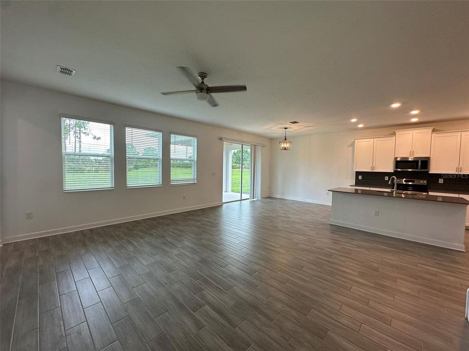 En Renta: $3,299 (5 camas, 3 baños, 3290 Pies cuadrados)