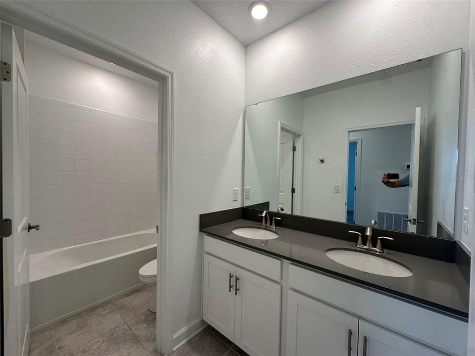 En Renta: $3,299 (5 camas, 3 baños, 3290 Pies cuadrados)