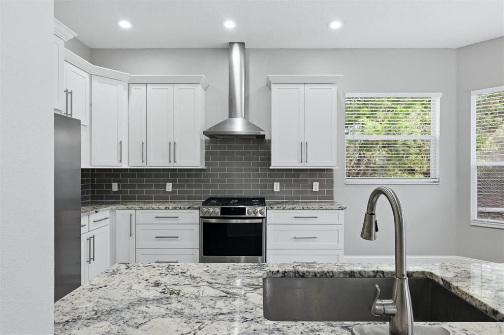 For Sale: $629,900 (4 beds, 3 baths, 2572 Square Feet)