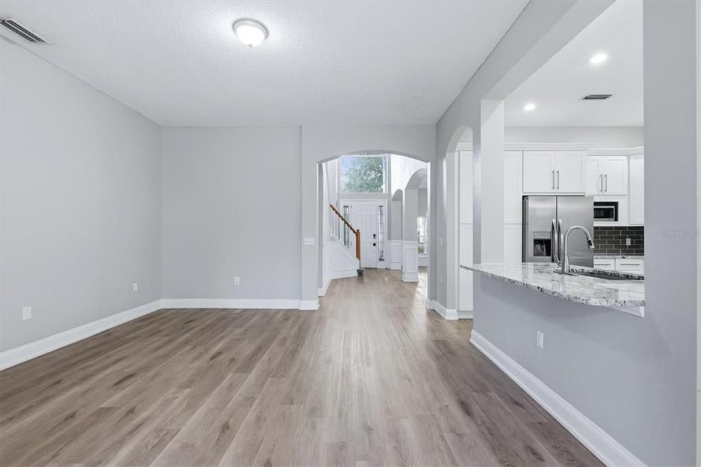For Sale: $629,900 (4 beds, 3 baths, 2572 Square Feet)
