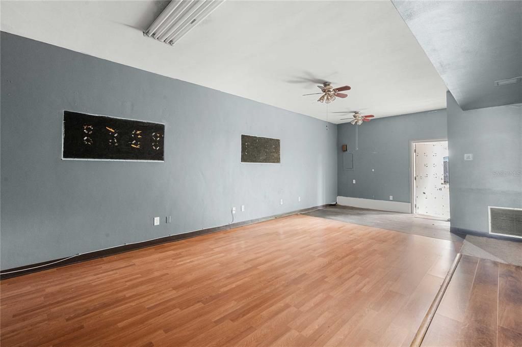 En Venta: $599,000 (0 camas, 0 baños, 2304 Pies cuadrados)