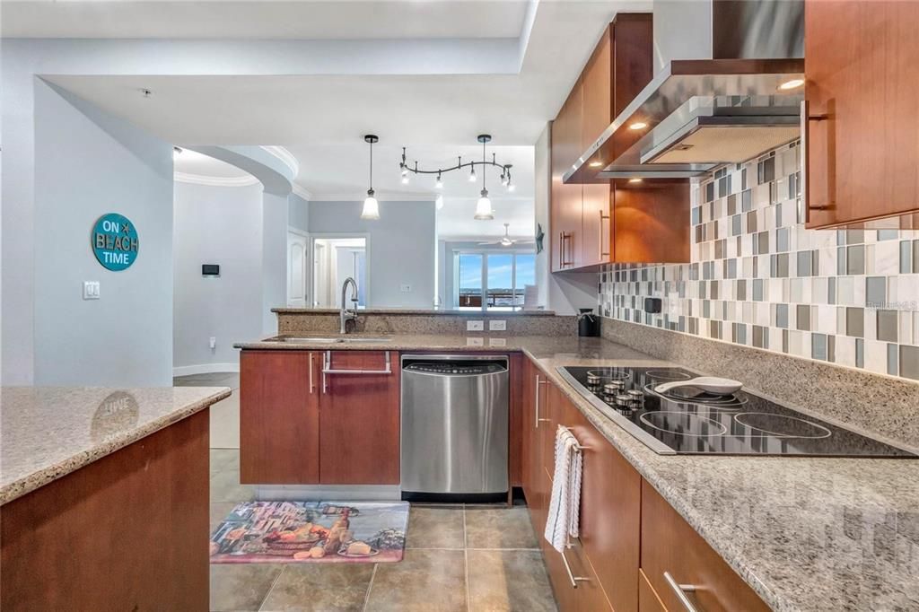 For Rent: $5,500 (2 beds, 2 baths, 2097 Square Feet)