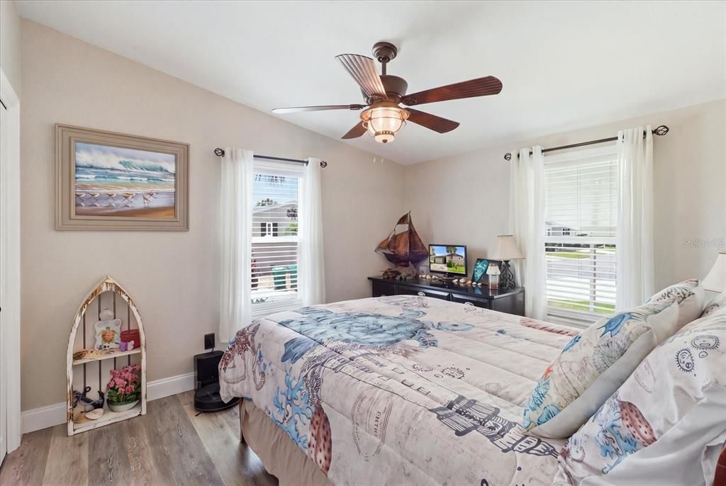 For Sale: $450,000 (2 beds, 2 baths, 1288 Square Feet)