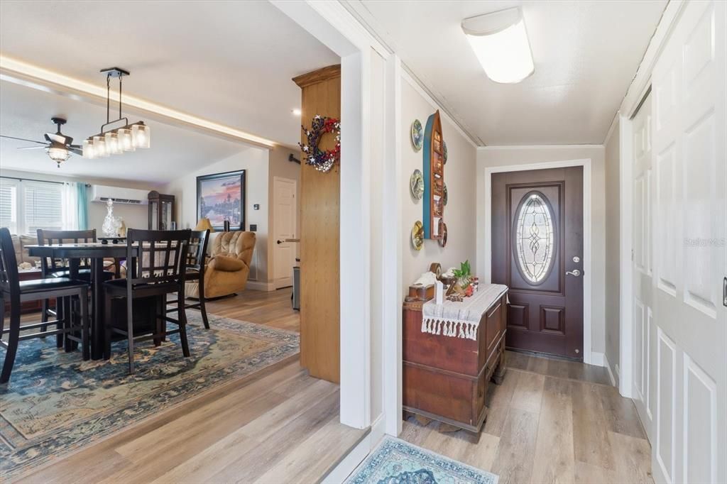 For Sale: $450,000 (2 beds, 2 baths, 1288 Square Feet)