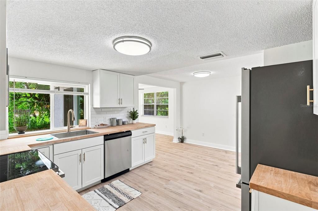 En Venta: $219,000 (2 camas, 1 baños, 1056 Pies cuadrados)