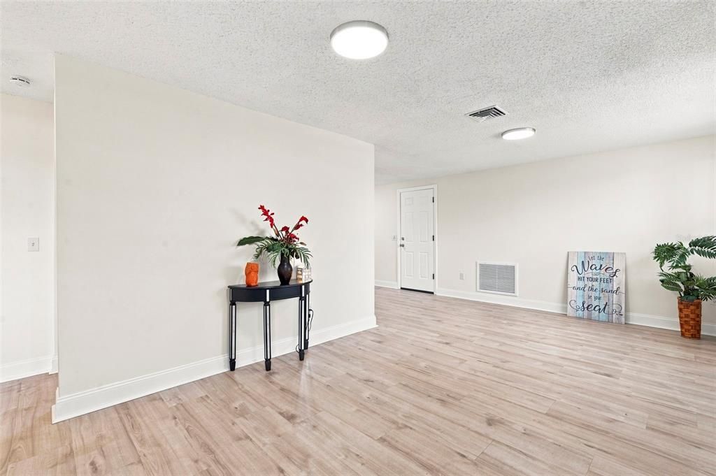 En Venta: $219,000 (2 camas, 1 baños, 1056 Pies cuadrados)