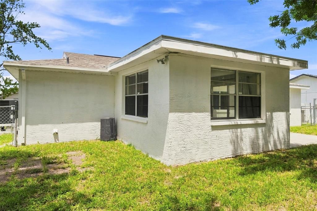 En Venta: $219,000 (2 camas, 1 baños, 1056 Pies cuadrados)