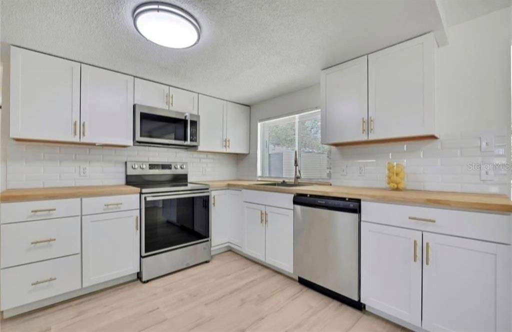 En Venta: $219,000 (2 camas, 1 baños, 1056 Pies cuadrados)