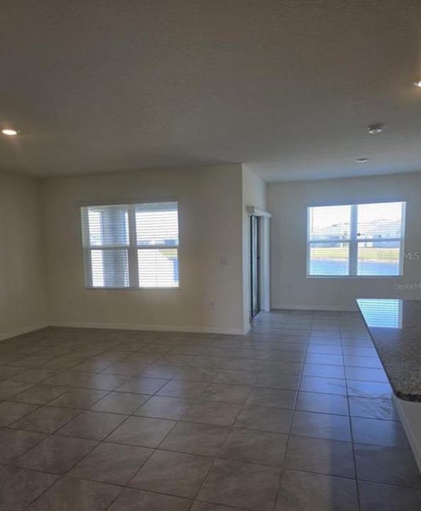 For Rent: $2,300 (3 beds, 2 baths, 1725 Square Feet)