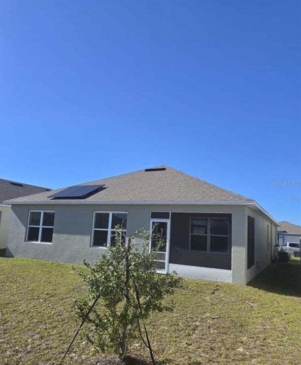 For Rent: $2,300 (3 beds, 2 baths, 1725 Square Feet)