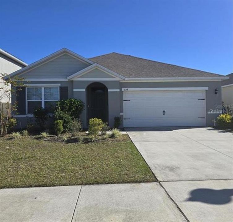 For Rent: $2,300 (3 beds, 2 baths, 1725 Square Feet)