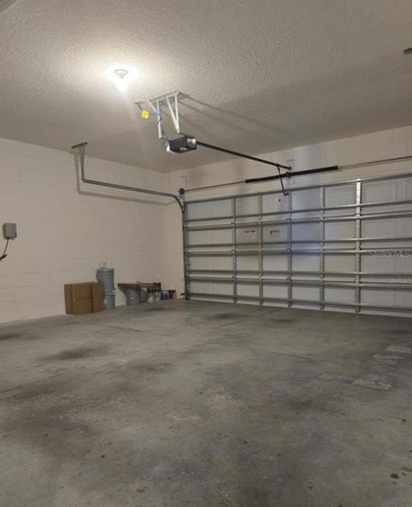 For Rent: $2,300 (3 beds, 2 baths, 1725 Square Feet)