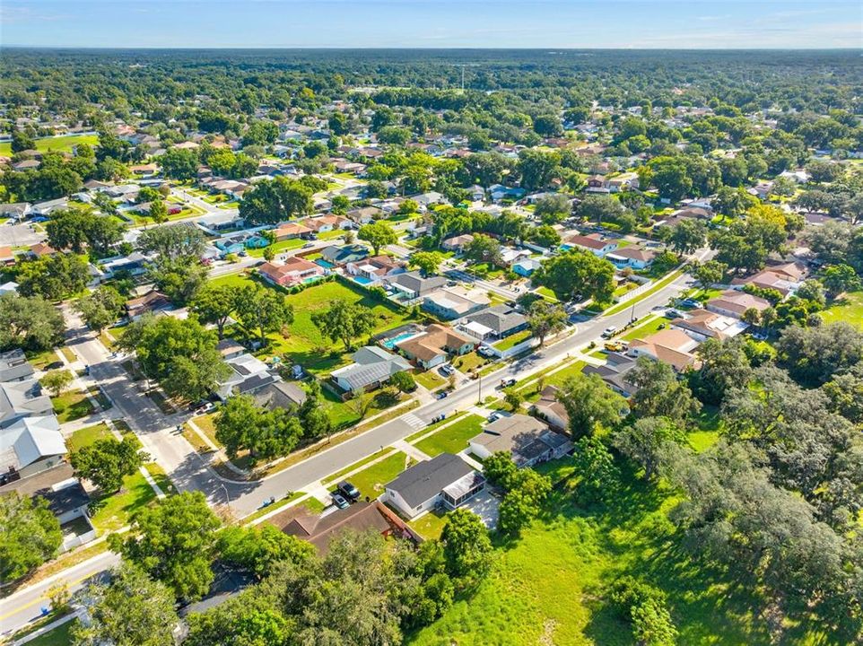 For Sale: $334,900 (4 beds, 2 baths, 950 Square Feet)