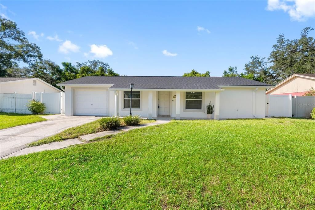 For Sale: $334,900 (4 beds, 2 baths, 950 Square Feet)
