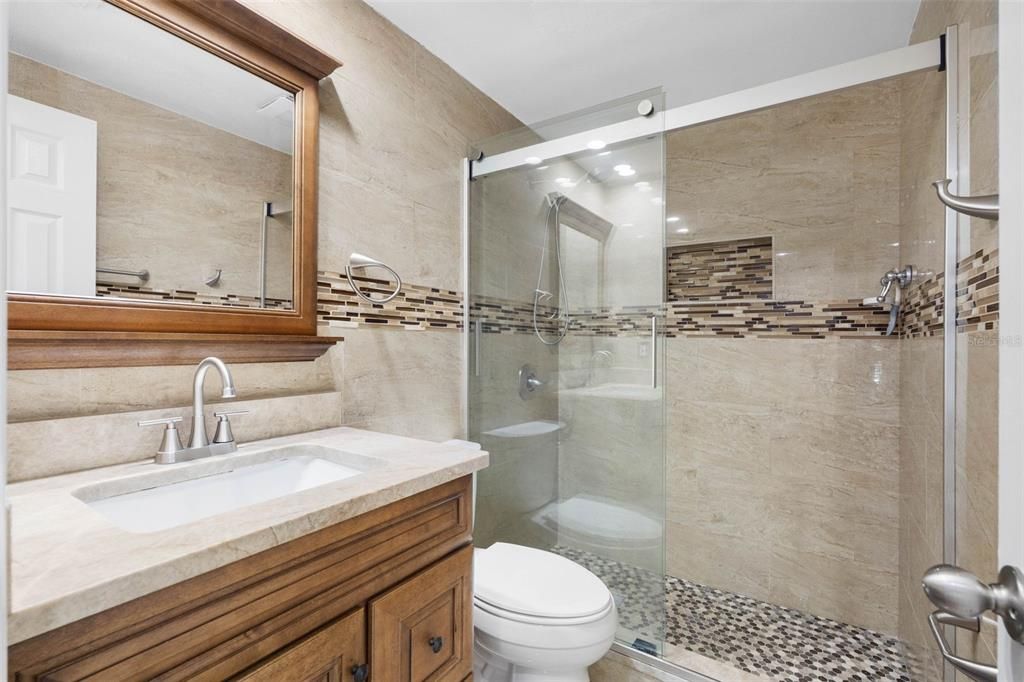 For Sale: $334,900 (4 beds, 2 baths, 950 Square Feet)