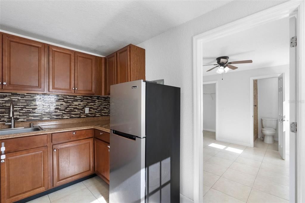 For Sale: $334,900 (4 beds, 2 baths, 950 Square Feet)