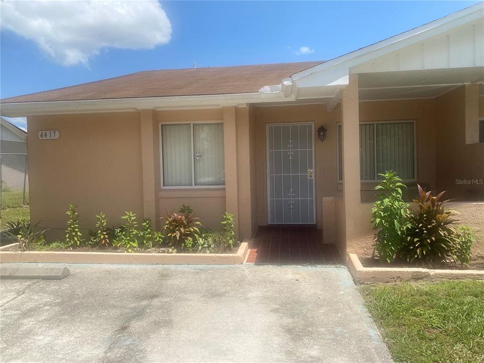For Sale: $180,000 (2 beds, 2 baths, 1027 Square Feet)