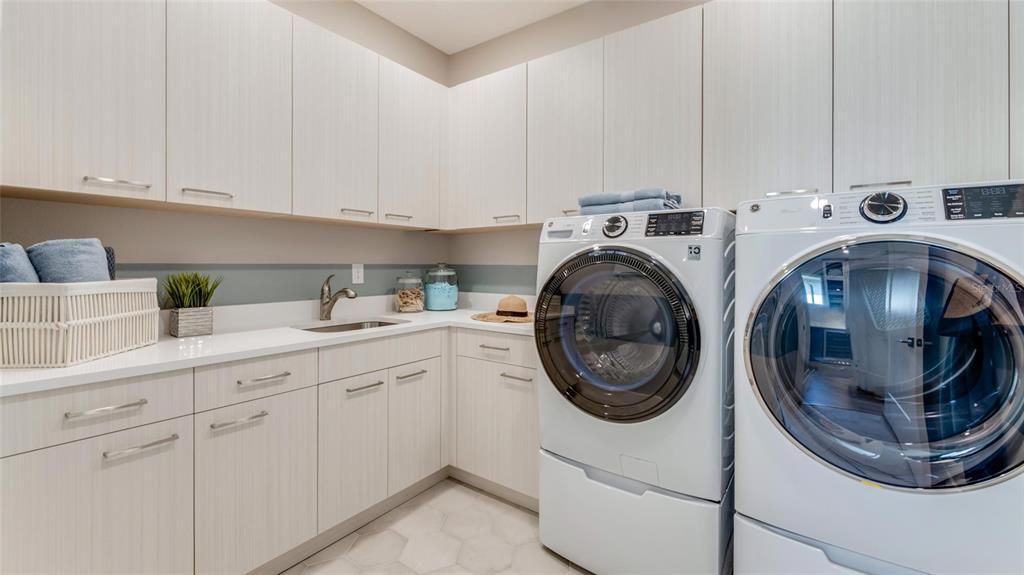 For Sale: $618,990 (3 beds, 3 baths, 2776 Square Feet)