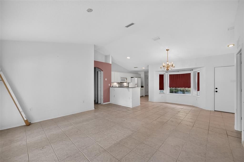 На продажу: $225,000 (3 спален, 2 ванн, 1318 Квадратных фут)