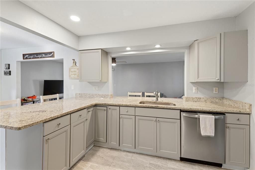 For Sale: $285,000 (3 beds, 2 baths, 1868 Square Feet)