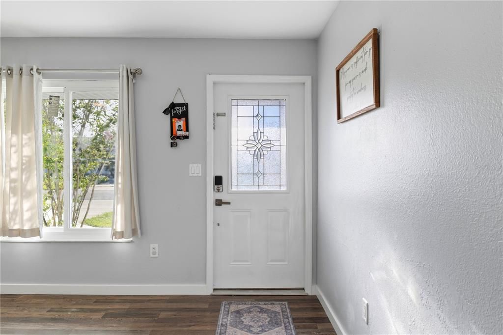 For Sale: $285,000 (3 beds, 2 baths, 1868 Square Feet)