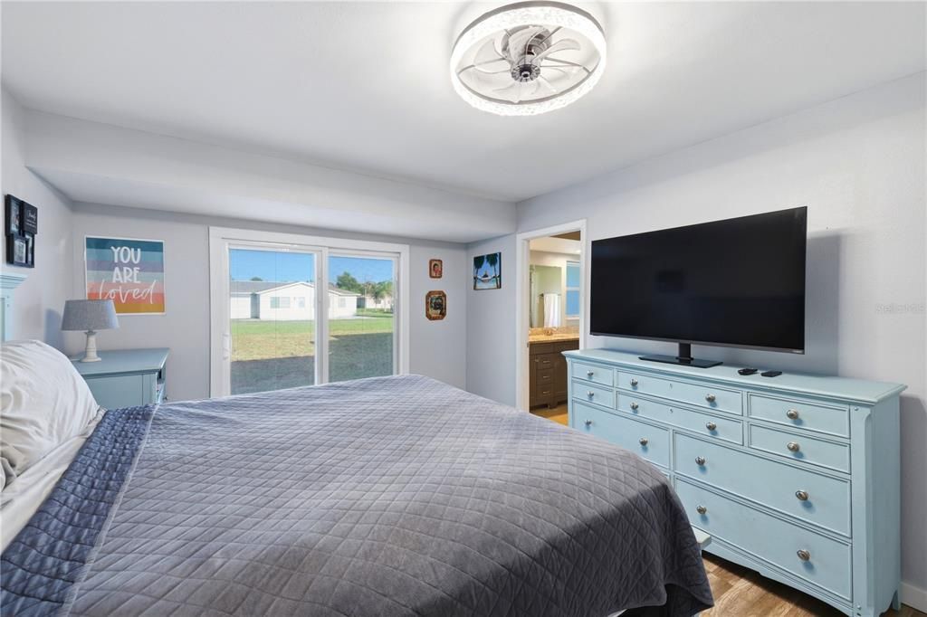 For Sale: $285,000 (3 beds, 2 baths, 1868 Square Feet)