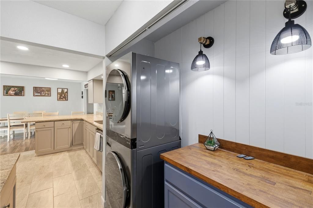 For Sale: $285,000 (3 beds, 2 baths, 1868 Square Feet)