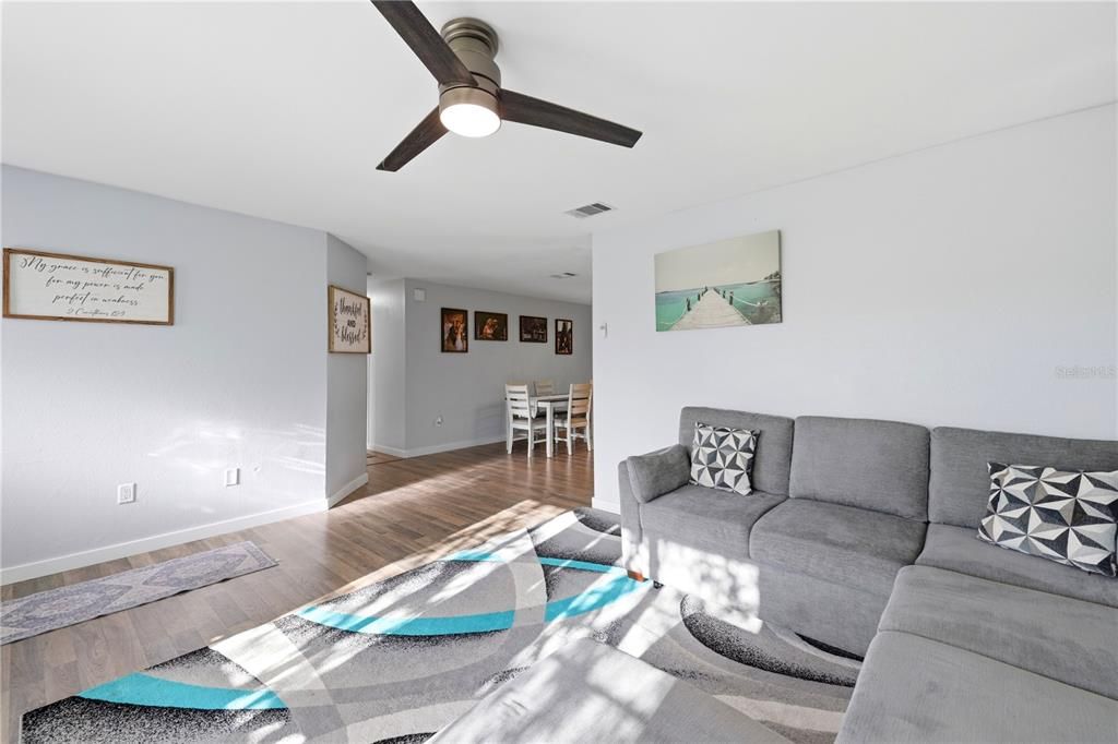 For Sale: $285,000 (3 beds, 2 baths, 1868 Square Feet)