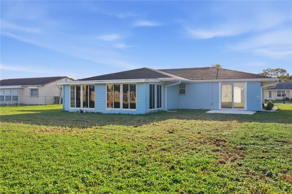 For Sale: $285,000 (3 beds, 2 baths, 1868 Square Feet)