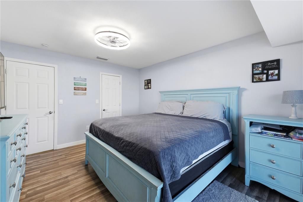 For Sale: $285,000 (3 beds, 2 baths, 1868 Square Feet)