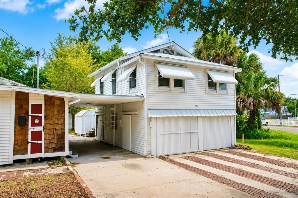 For Rent: $2,500 (3 beds, 2 baths, 1200 Square Feet)