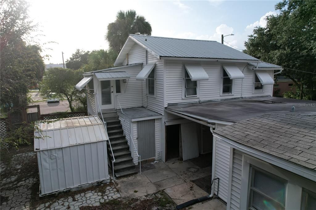 For Rent: $2,500 (3 beds, 2 baths, 1200 Square Feet)