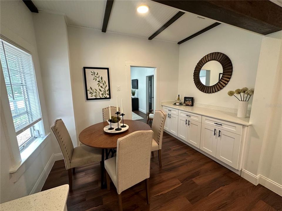 For Rent: $2,500 (3 beds, 2 baths, 1200 Square Feet)