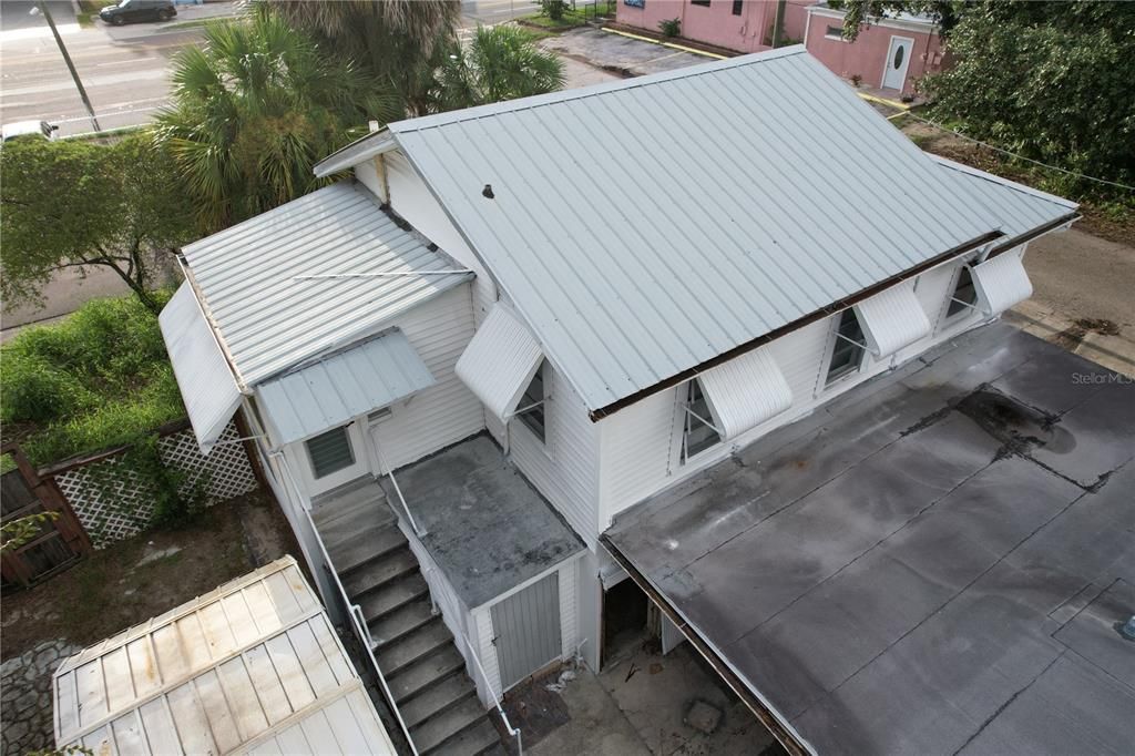 For Rent: $2,500 (3 beds, 2 baths, 1200 Square Feet)