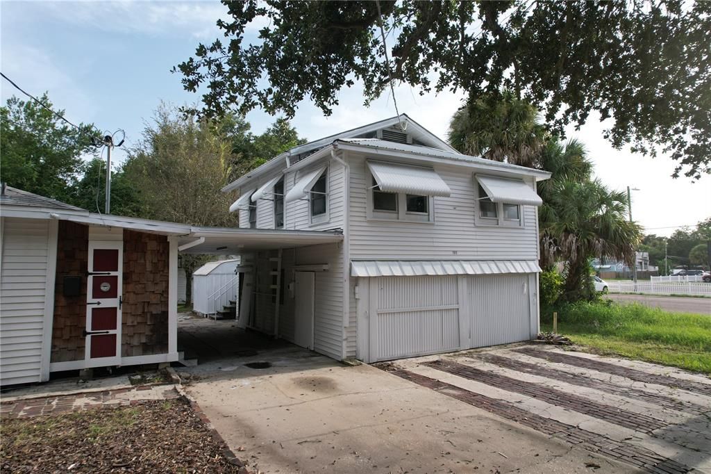 For Rent: $2,500 (3 beds, 2 baths, 1200 Square Feet)