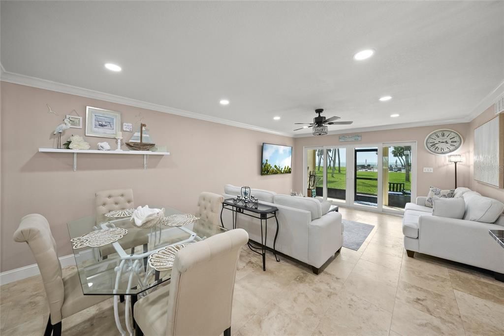 For Sale: $699,000 (2 beds, 2 baths, 1200 Square Feet)