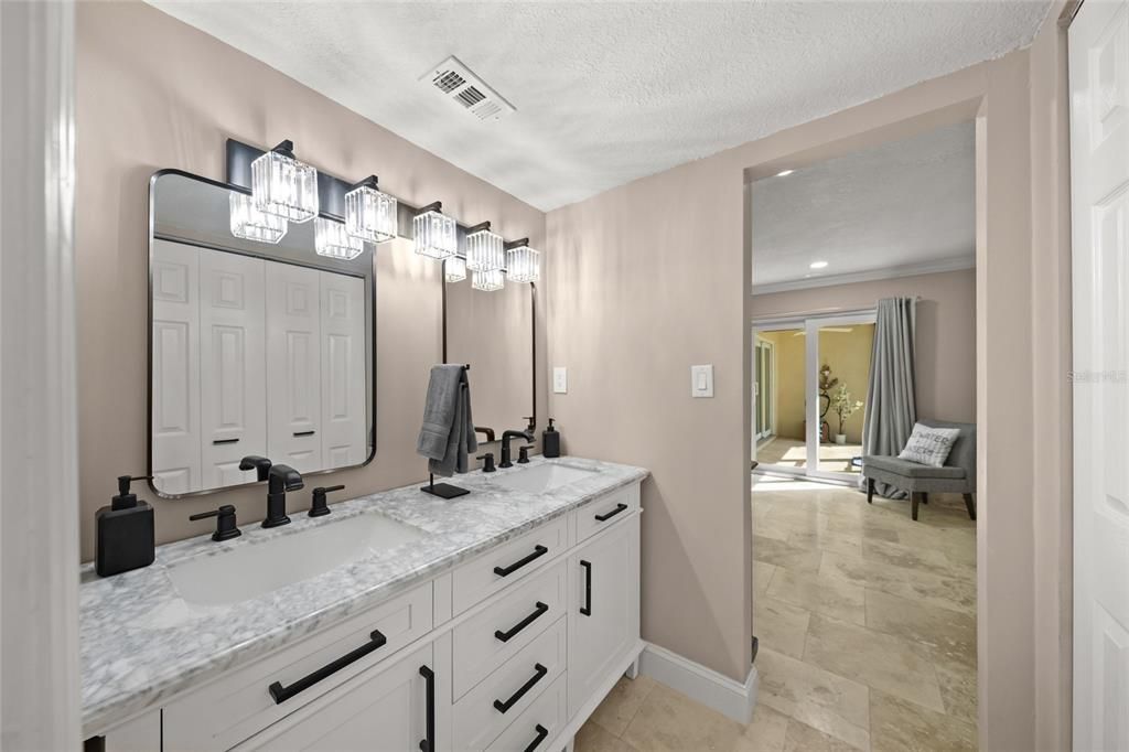 For Sale: $699,000 (2 beds, 2 baths, 1200 Square Feet)
