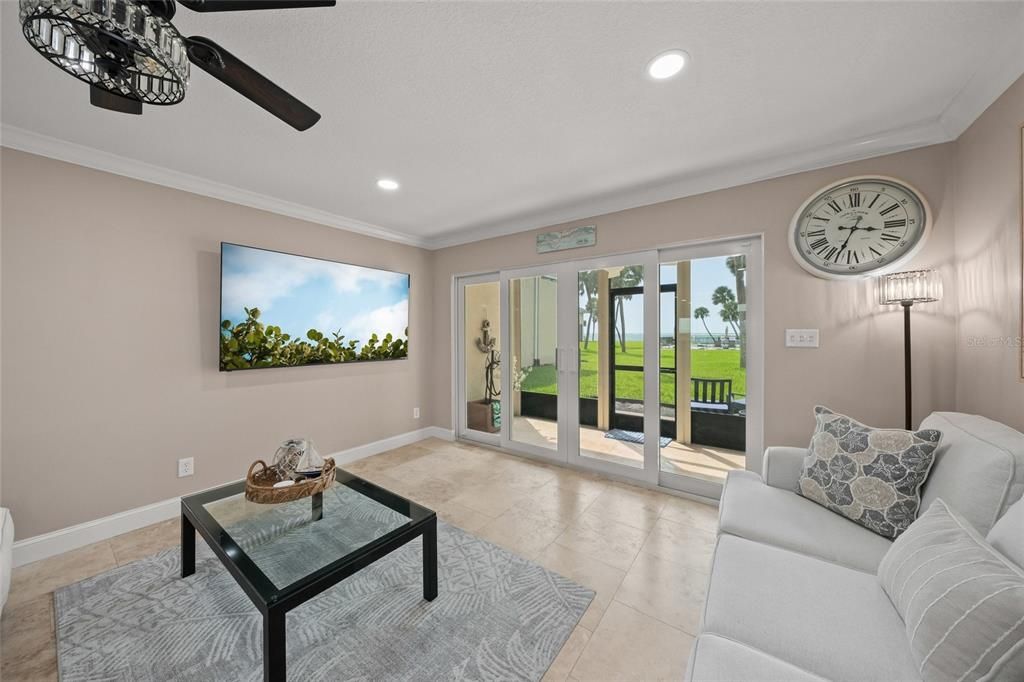 For Sale: $699,000 (2 beds, 2 baths, 1200 Square Feet)